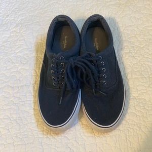 GoodFellow, Size 10 (men’s).